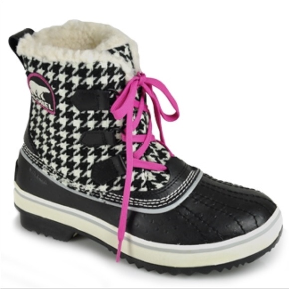 sorel houndstooth boots